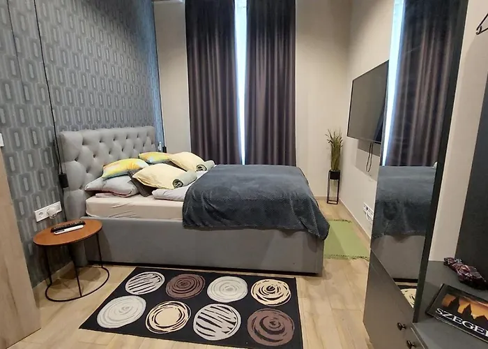Foeldvary 3In1 Apartments