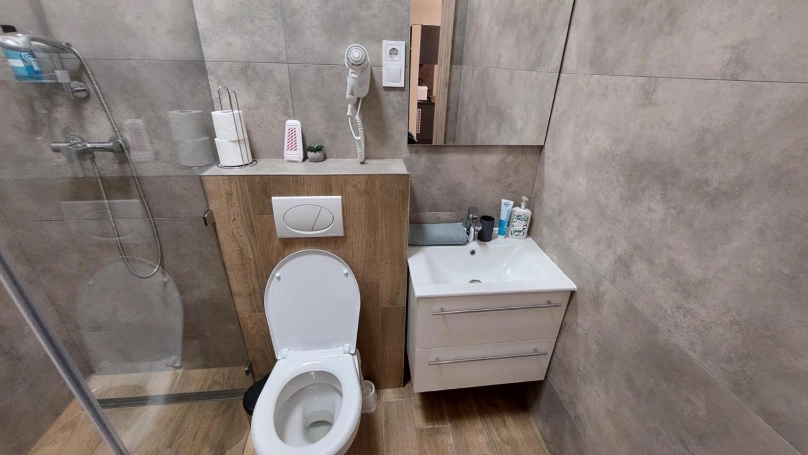 Foeldvary 3in1 Апартаменти