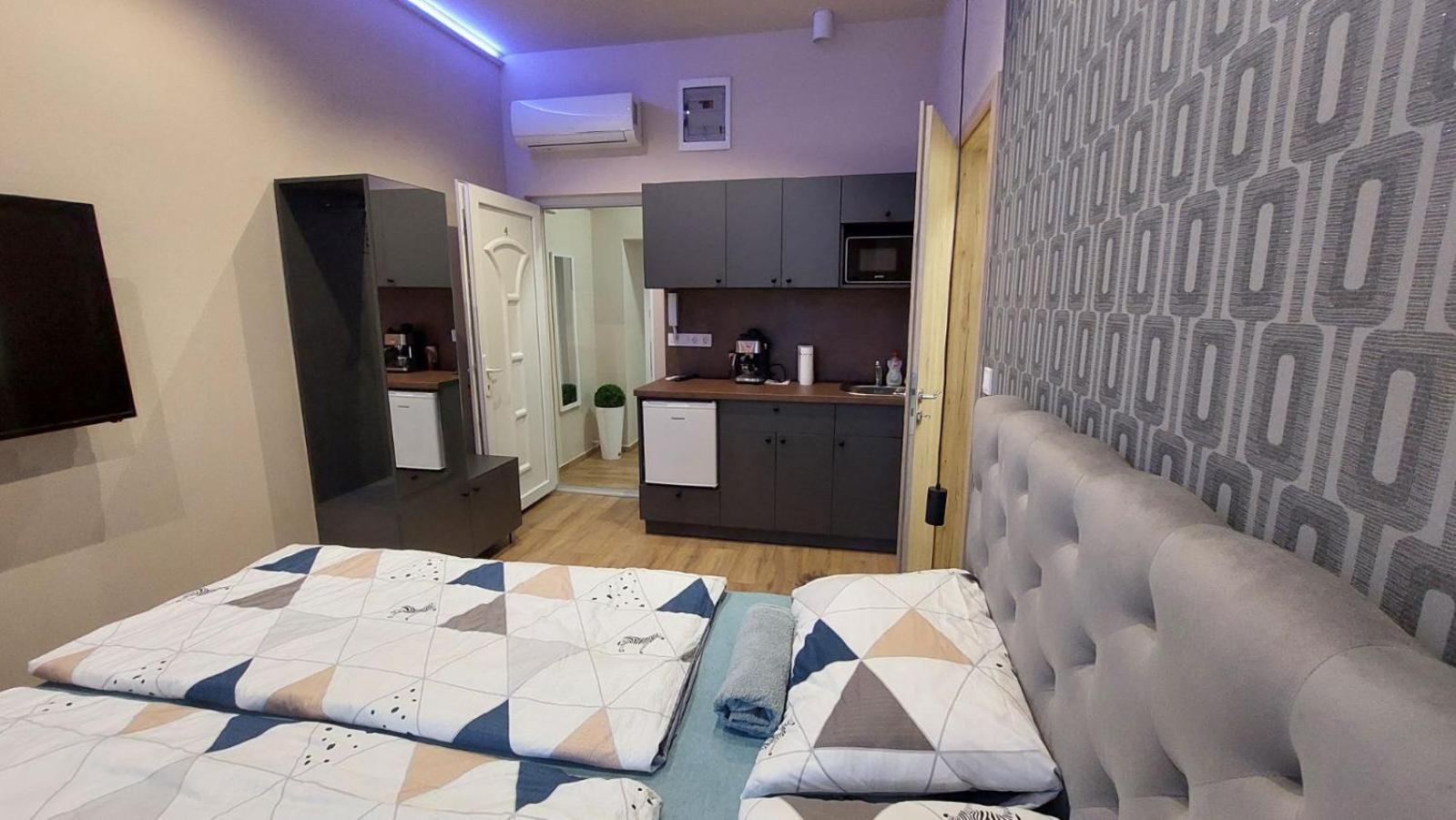 Апартаменти Foeldvary 3in1 *