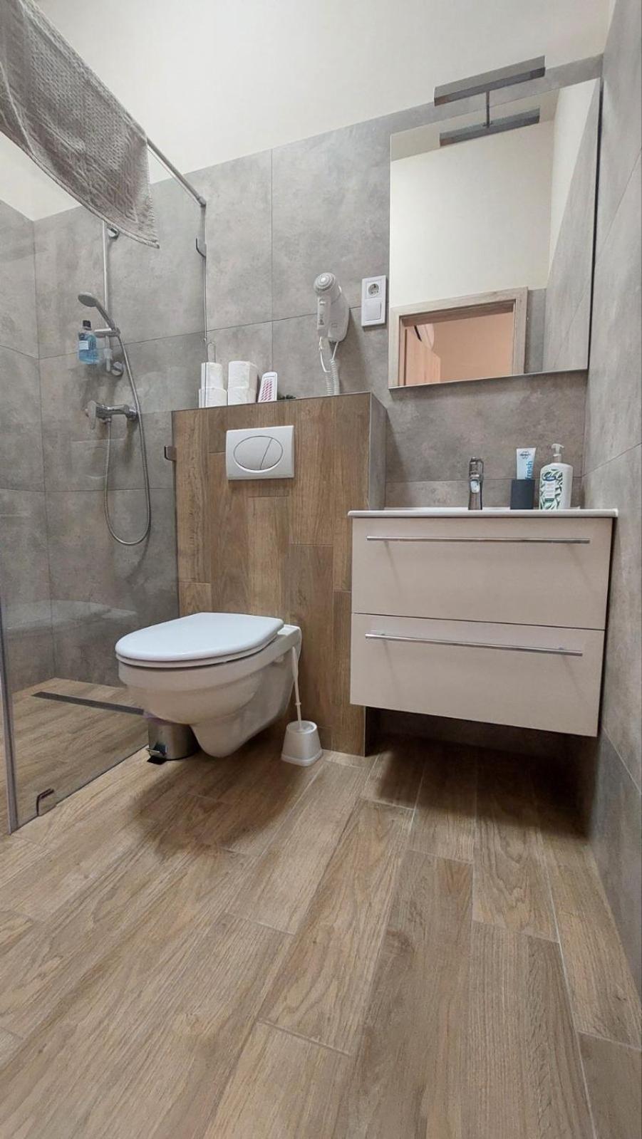 Foeldvary 3in1
